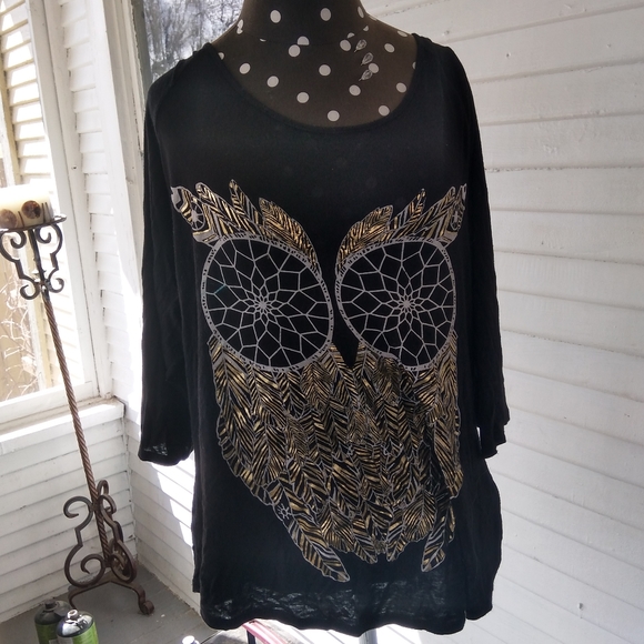 Shirts - Picture 5 of 8